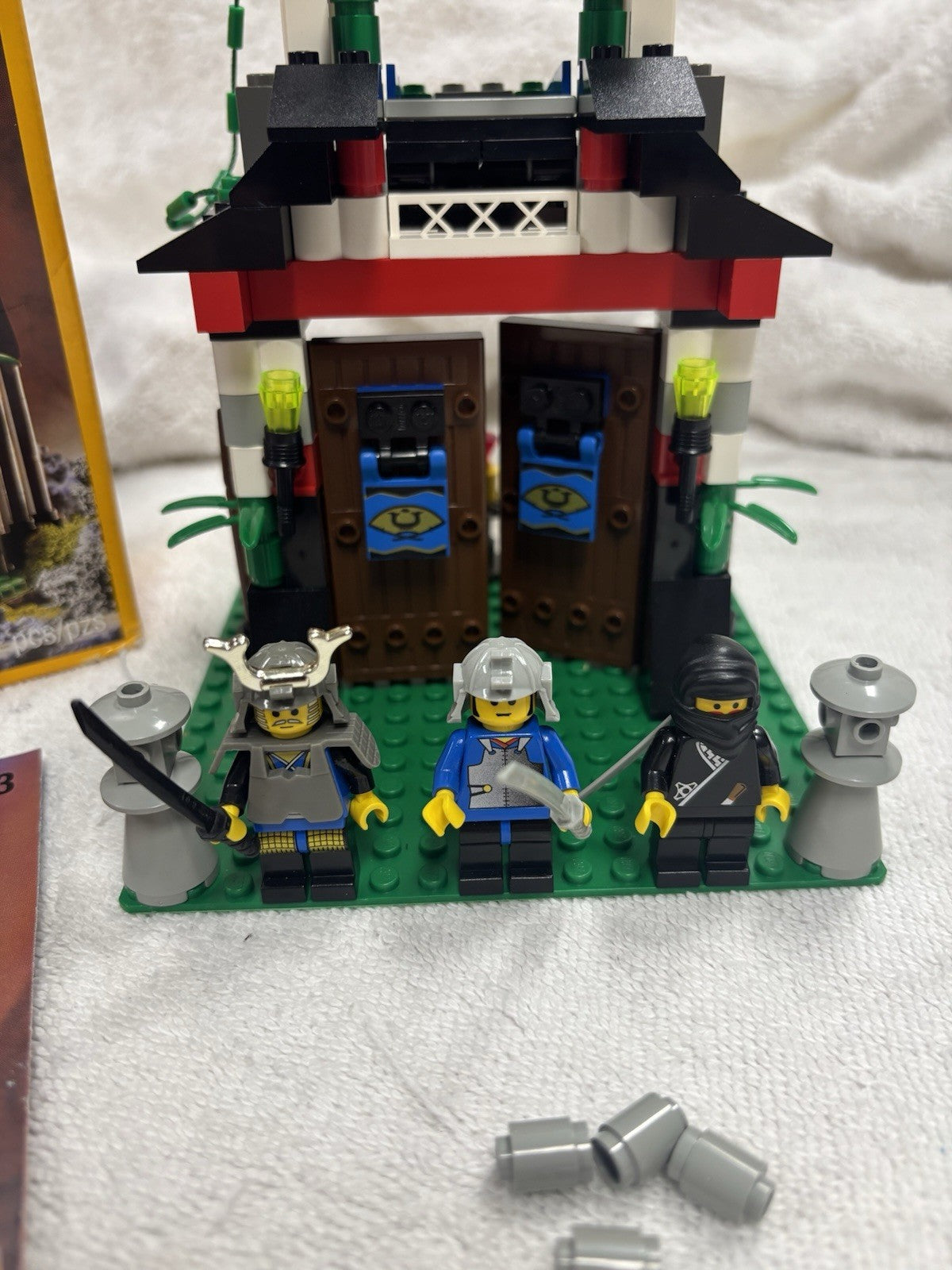 LEGO Ninja Samurai Stronghold 6083 (Opened Box)1