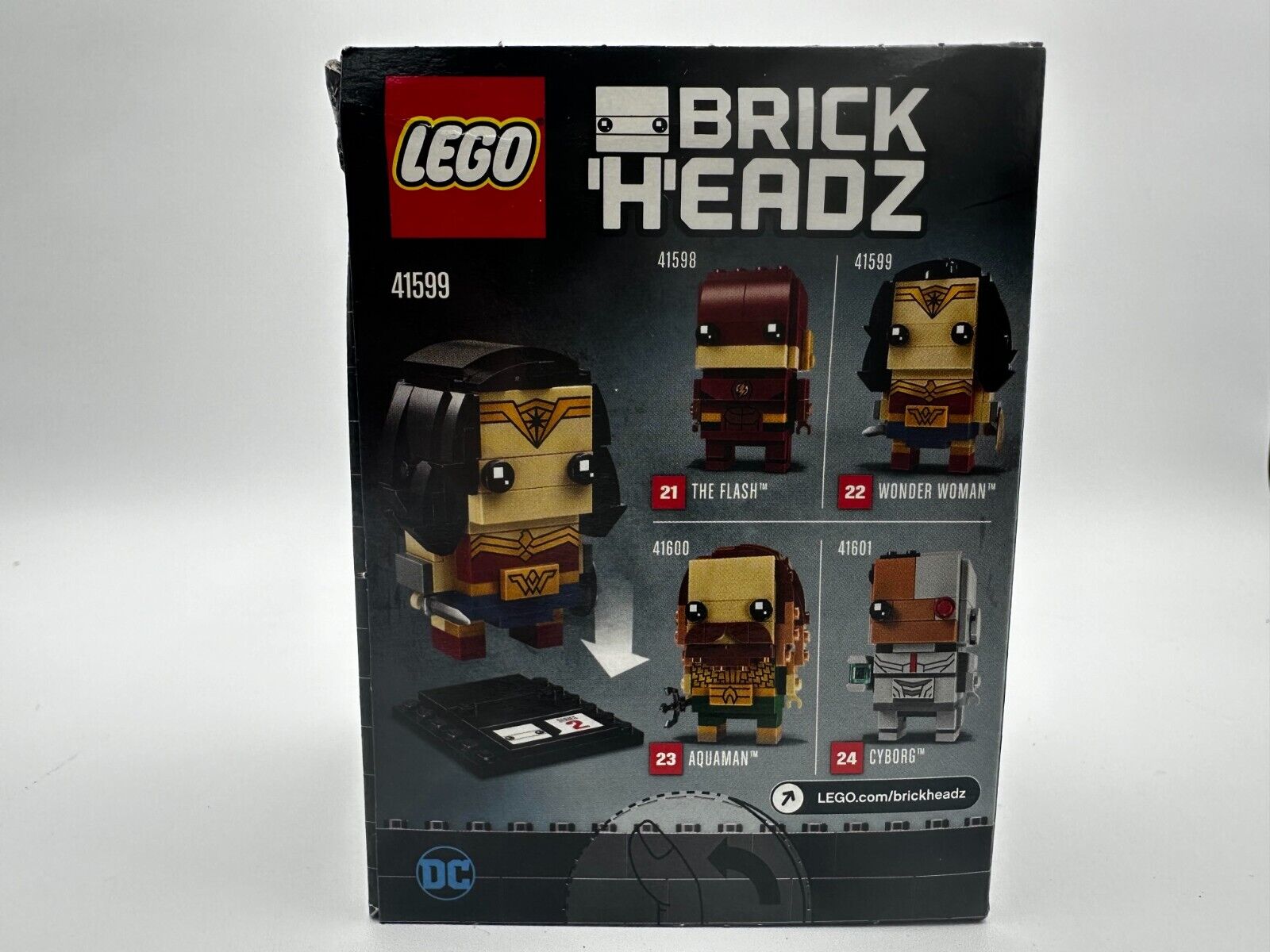 LEGO BrickHeadz Wonder Woman 41599 (Damage box- Sealed)