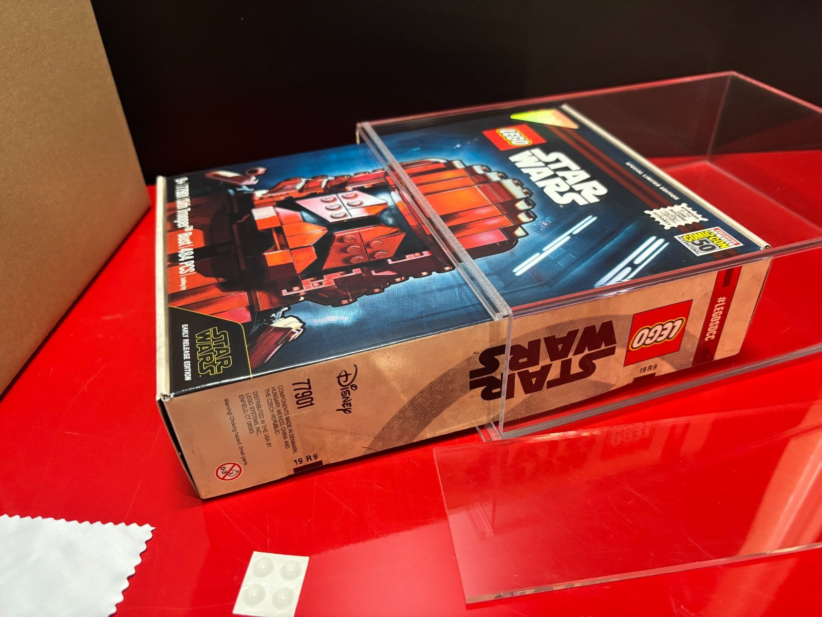 Acrylic Display Case for LEGO SDCC San Diego Comic-Con Exclusive Sets - X-Large4