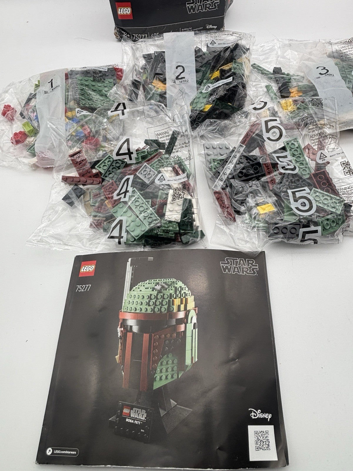 LEGO 75277 Boba Fett Helmet  Heavily Damaged Box & Instructions (Sealed Bags)4